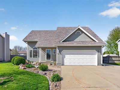 617 SE Meadowlark Dr, Grimes, IA, 50111