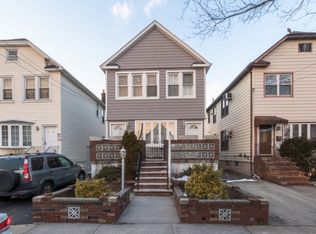 18933 43rd Rd, Flushing, NY 11358