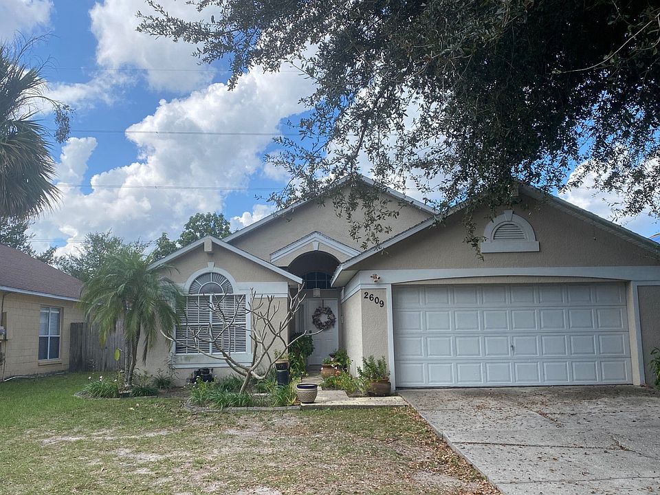 1st image of 2609 Delcrest Dr