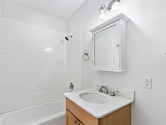 5th image of 231 3rd St APT E