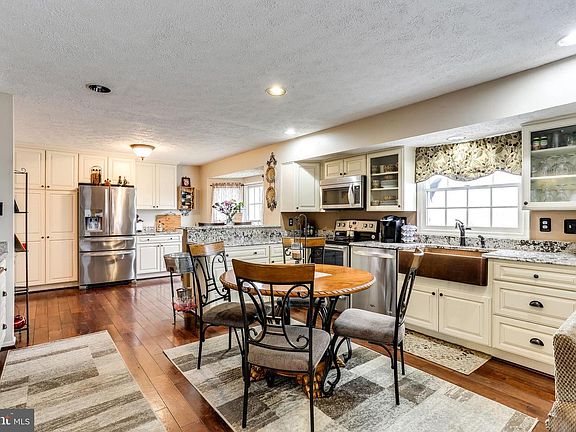 2nd image of 10706 Grangerford Ct