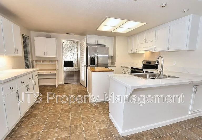 6830 Mellodora Dr — Photo 13