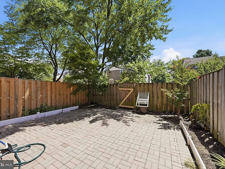 10153 Turnberry Pl — Photo 24