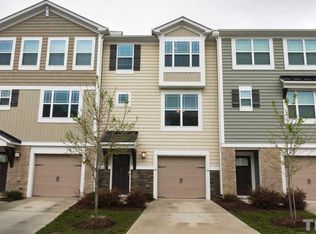 13 Prairie View Ct, Durham, NC 27703