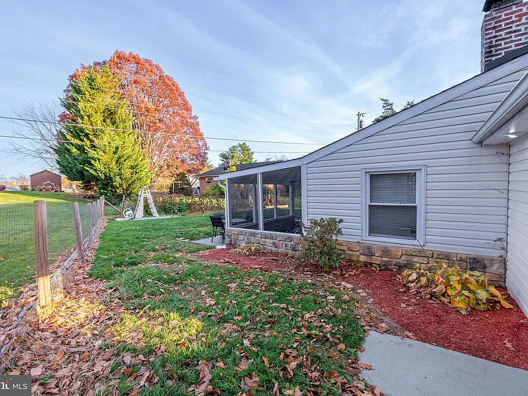 11419 Greenberry Rd — Photo 45