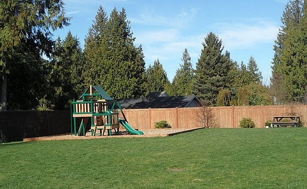2nd image of 902 200th Pl SW