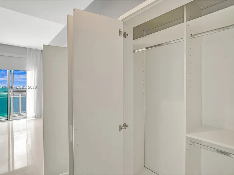950 Brickell Bay Dr #4610 — Photo 25