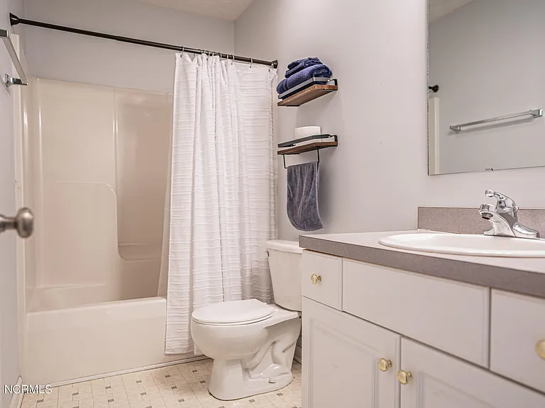 475 Northview Dr — Photo 15