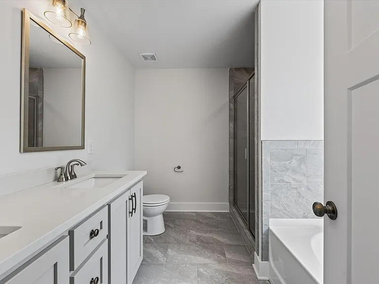 393 Frontier Dr — Photo 21