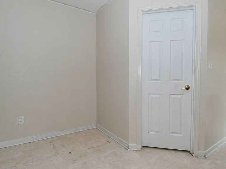 1043 Rentham Ln — Photo 29