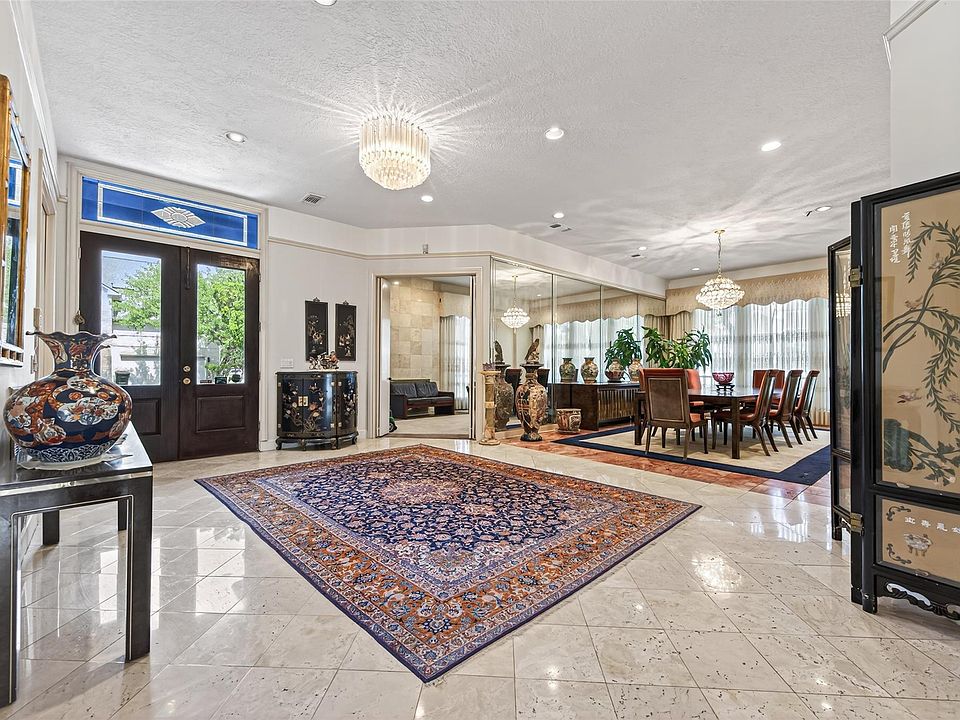 1st image of 8103 Lake Edge Ct