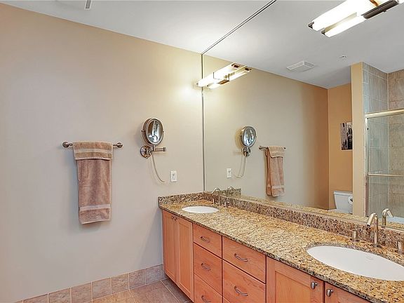 4th image of 418 6th Ave Suite 1002