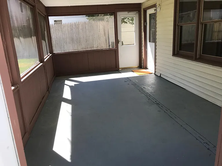 Private, clean screened-in porch.