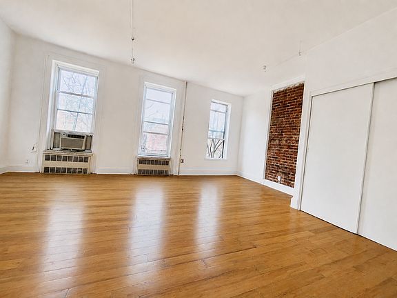 4th image of 28 Lefferts Pl APT 5