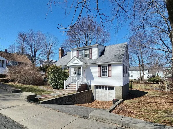 9 Caulfield Rd, Woburn, MA 01801