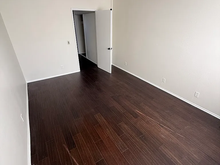 1357 Armadale Ave — Photo 9