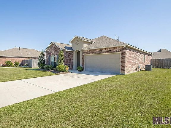 3rd image of 22454 Bedford Dr