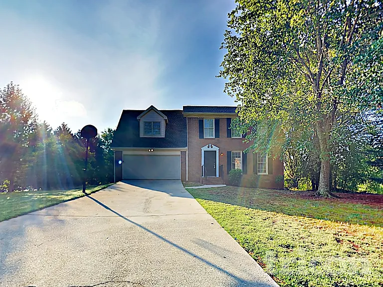 3850 Paulownia Dr — Photo 2