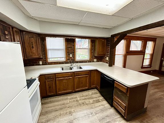 5th image of 639-641 W 5th St #1