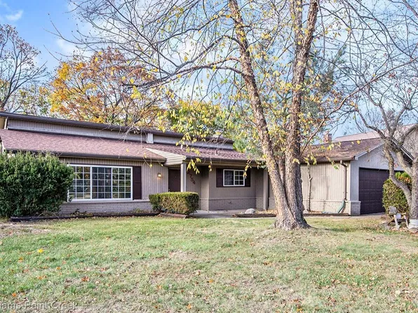 2754 Gemini Dr, Lake Orion, MI 48360