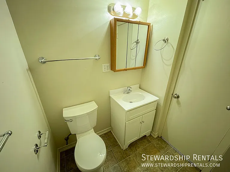 942 E 18th Ave #12 — Photo 12