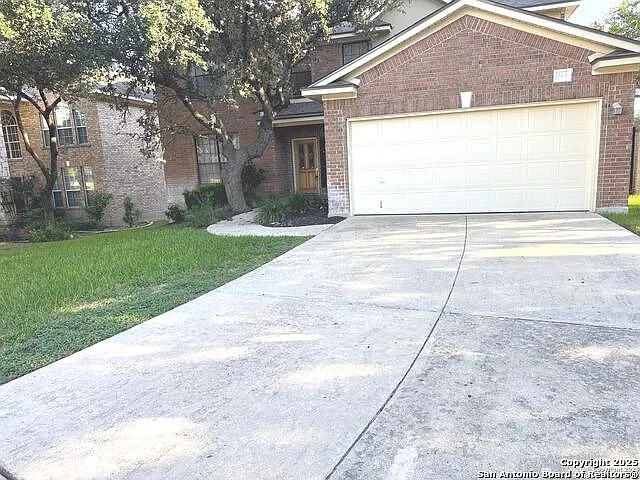 4 bed, 2.5 bath, 3164 sqft, $3,250 — Photo 2