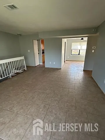 212 N Oaks Blvd — Photo 8