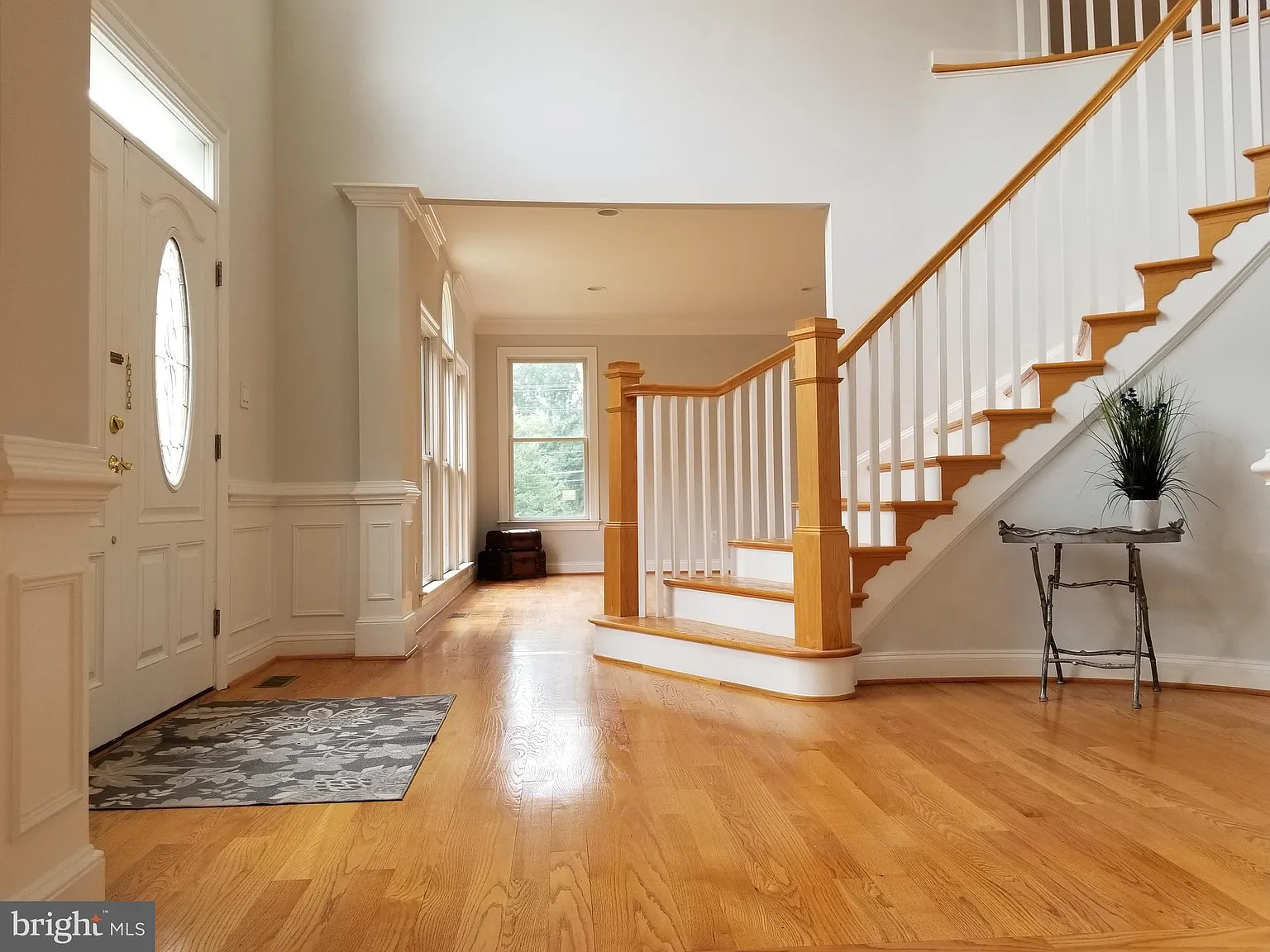 7 bed, 8.0 bath, 8054 sqft, $8,295 — Photo 3