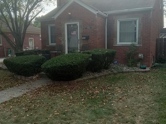 2nd image of 21911 Oakwood Ave