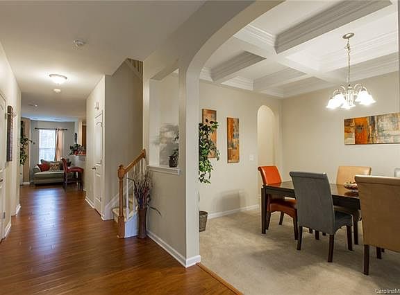 3rd image of 3612 Panarama Dr