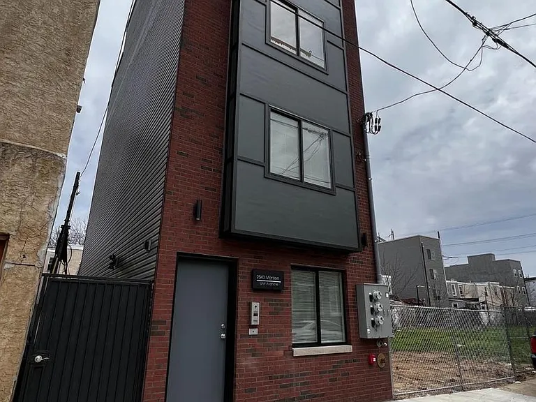 2543 Manton St #B — Photo 2
