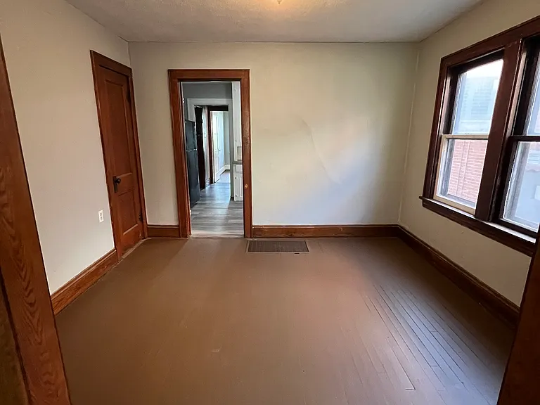1742 Ford Ave #1 — Photo 3