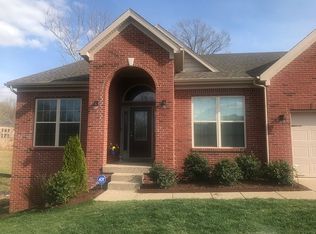 10309 Park Lake Dr, Louisville, KY 40229