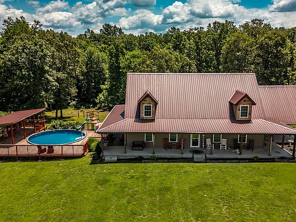 2nd image of 846 Clark Hollow Rd