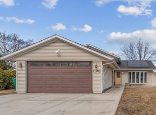 806 Murphy Dr, Romeoville, IL 60446