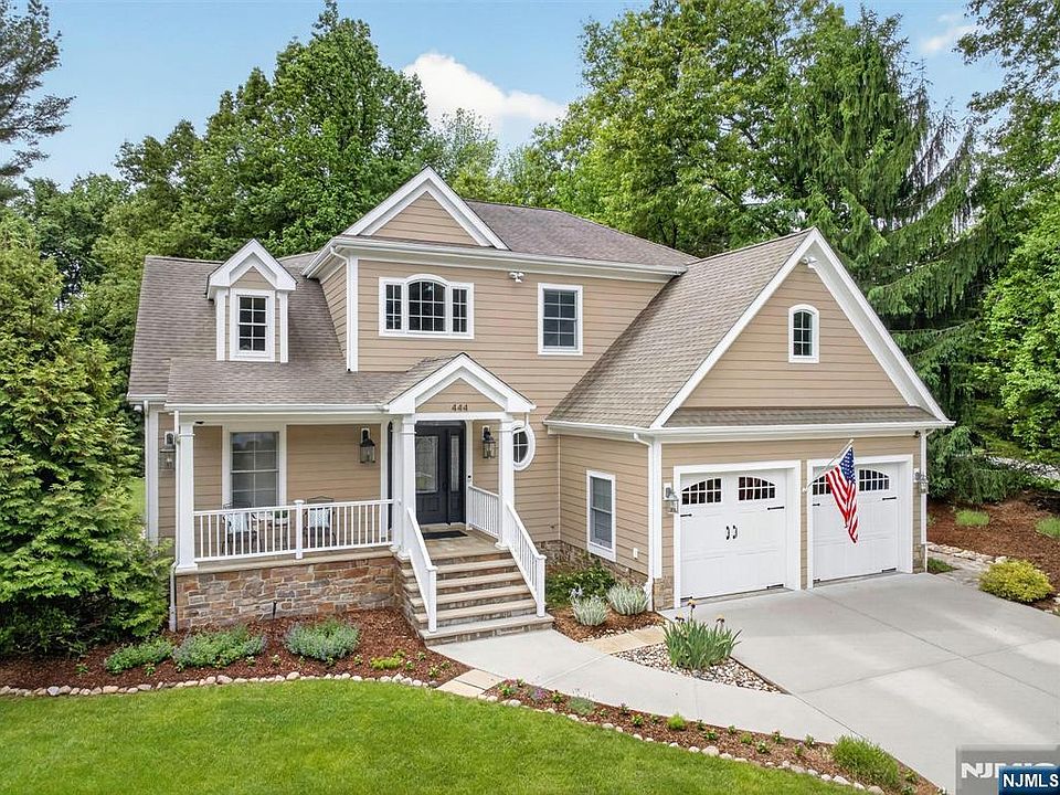 1st image of 444 Lake Rd