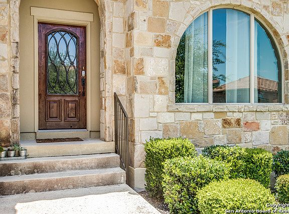 3rd image of 4022 Calle De Cobre