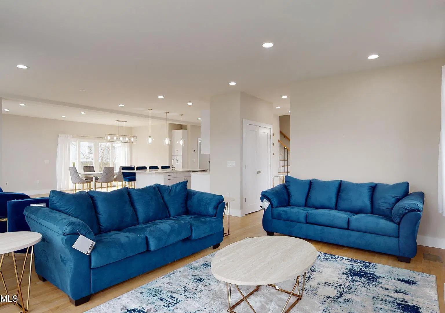 6 bed, 3.5 bath, 2532 sqft, $8,000 — Photo 4