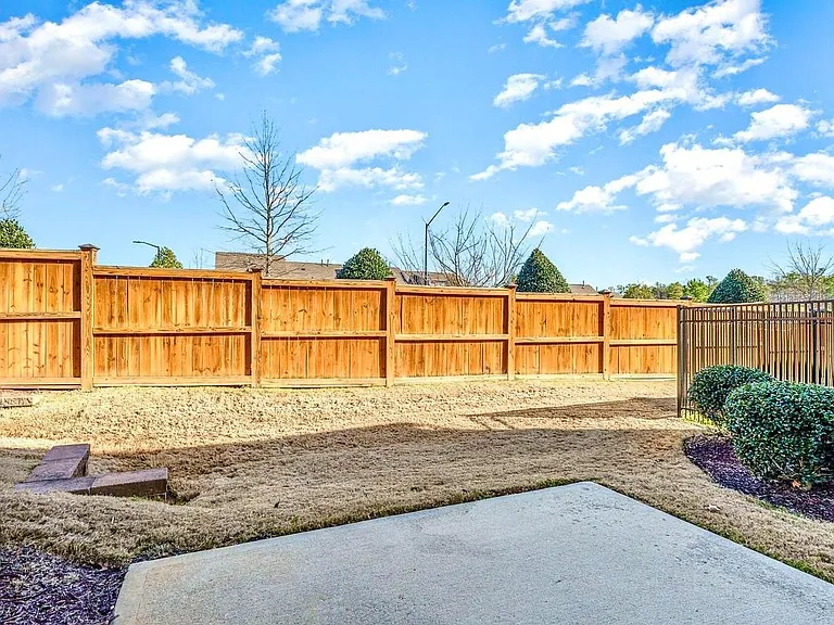 215 Brier Crossings Loop — Photo 16