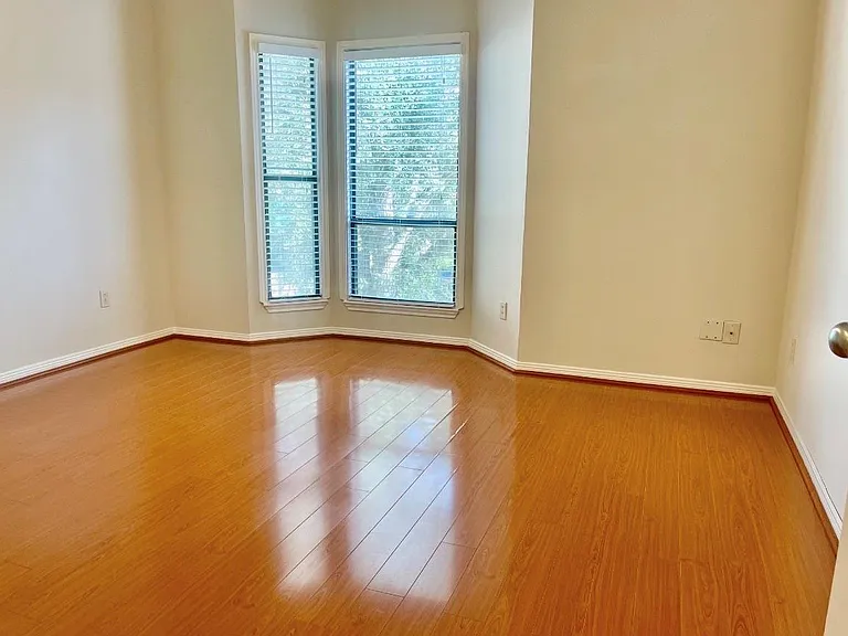 4144 SW Greystone Way #505 — Photo 17