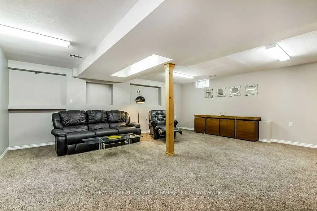 2 bed, $1,600 — Photo 3