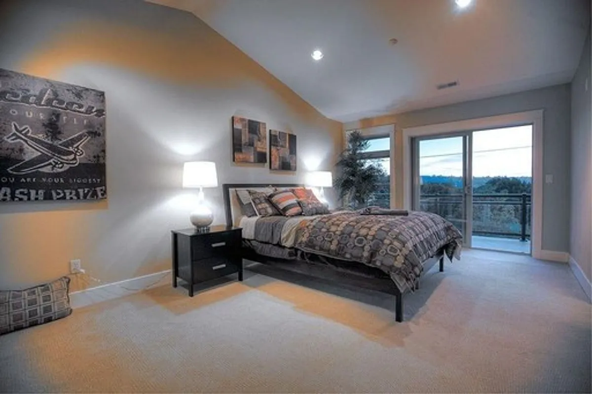 Building Photo - Kennydale Townhomes