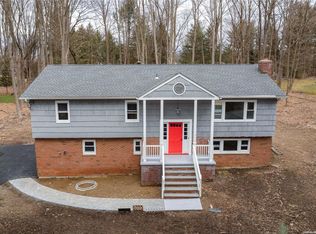 12 Florence Dr, Mahopac, NY 10541