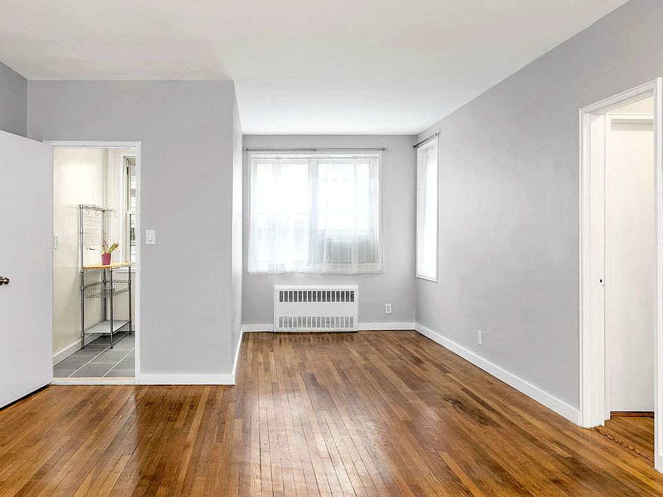 1st image of 350 E 30th St APT 4T