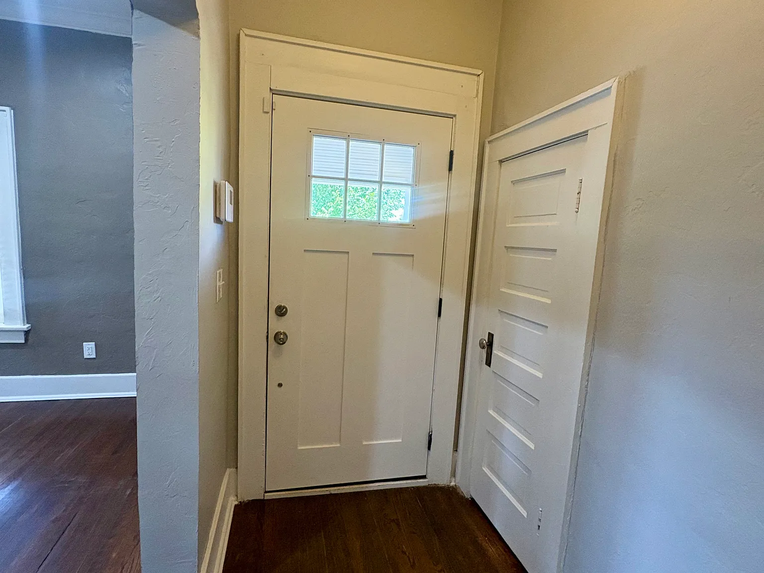 2 bed, 1212 sqft, $1,900 — Photo 3