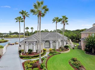 2000 Bent Oaks Blvd, Biloxi, MS 39531