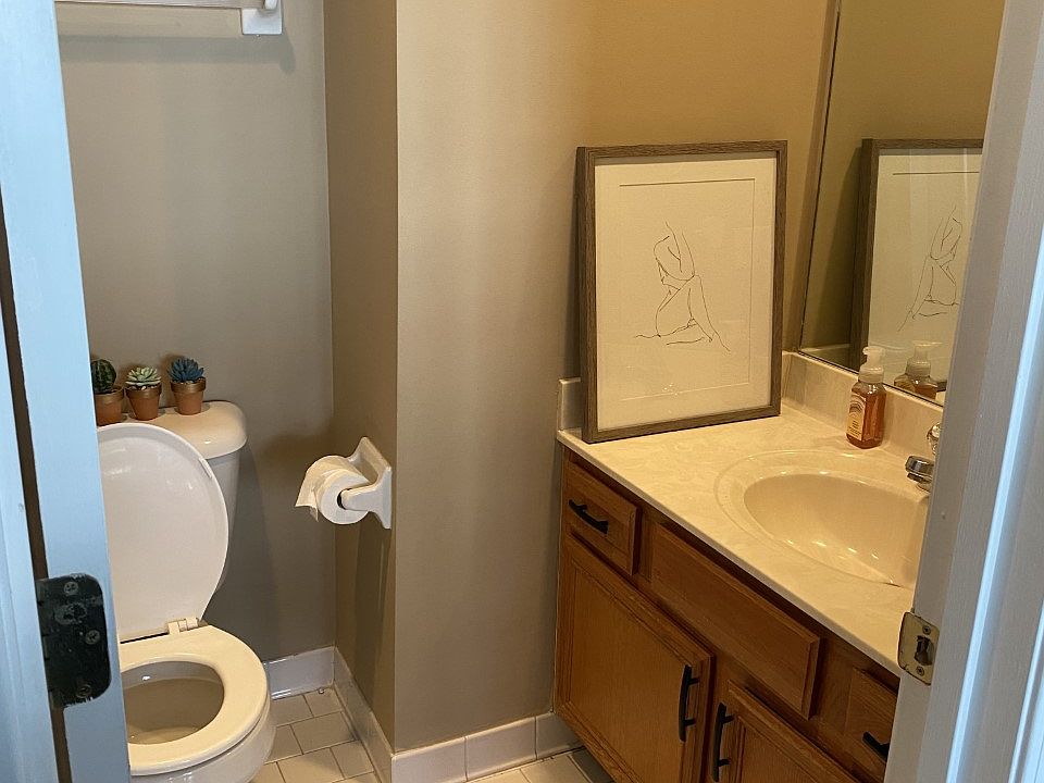 EACH BEROOM HAS A MASTER BATH !