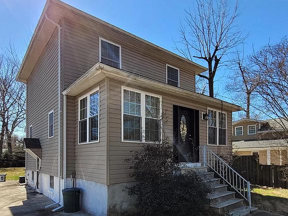 2nd image of 919 Lutz Ave
