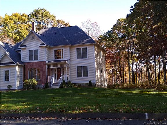 3rd image of 142 Tamarac Dr