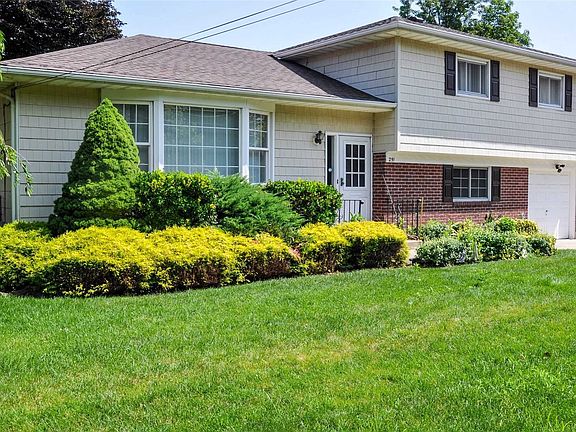 2nd image of 251 N Park Dr